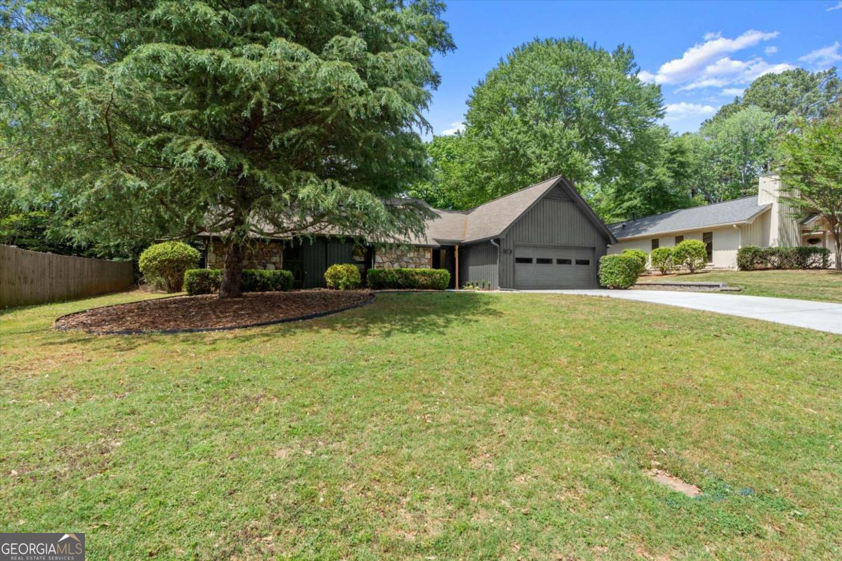 20 Sweetwood Court Property Photo 3