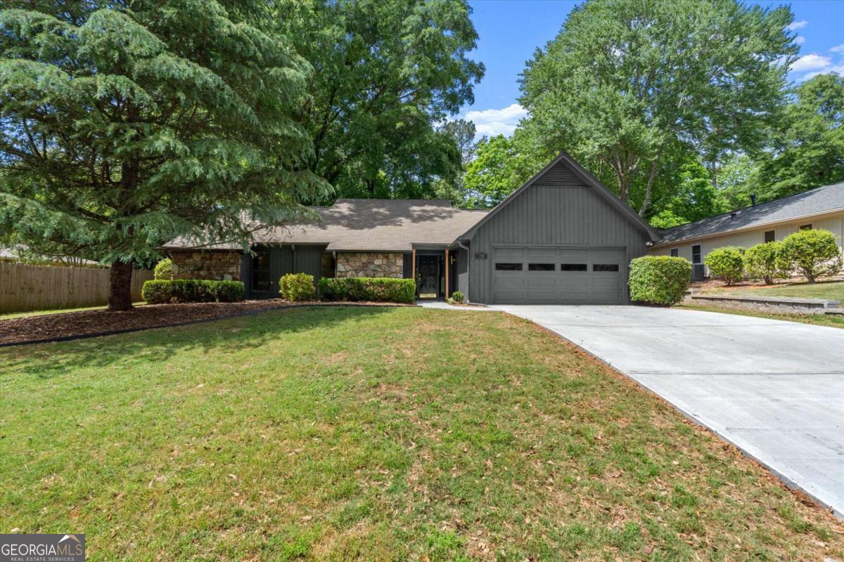 20 Sweetwood Court Property Photo 4