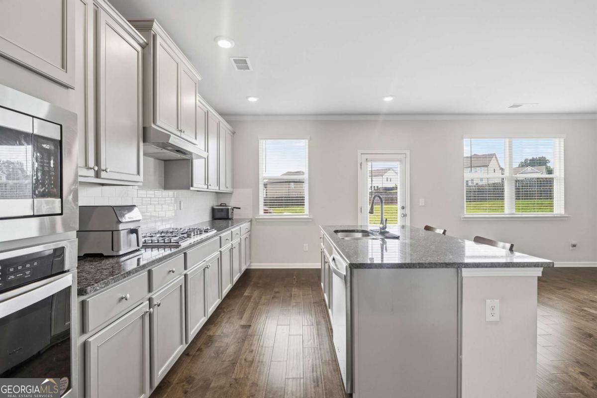 120 Paxton Lane Property Photo 8