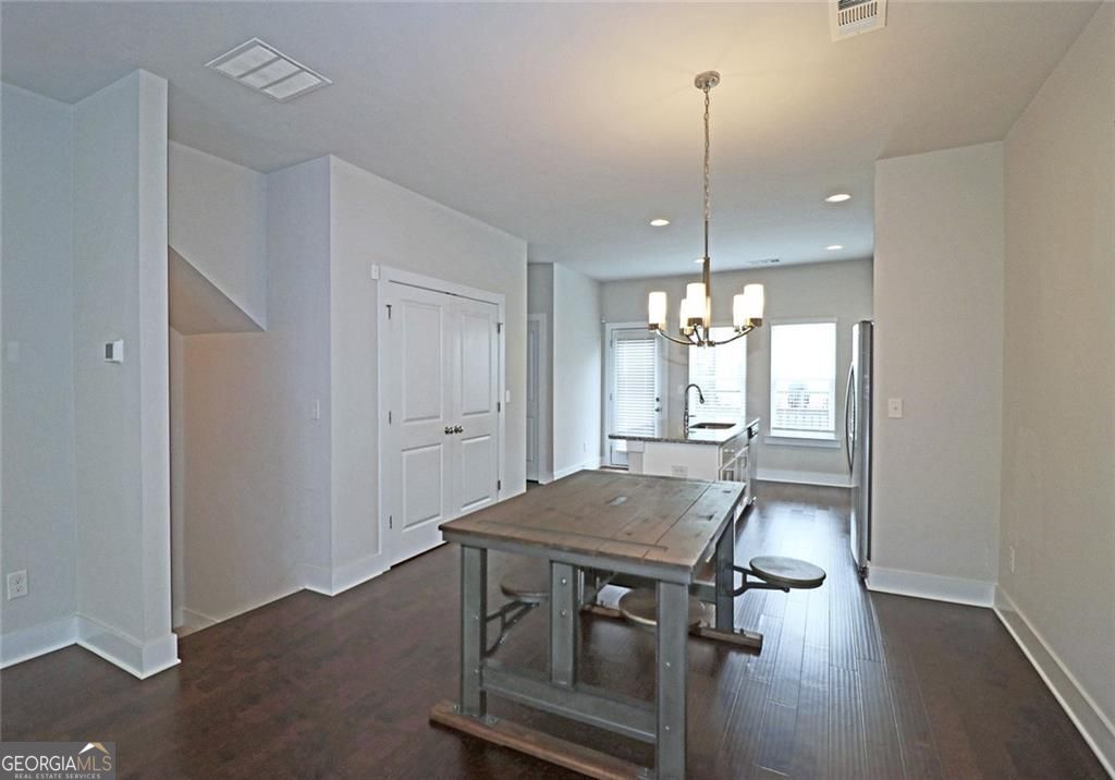 2163 Wiggins Walk Property Photo 6