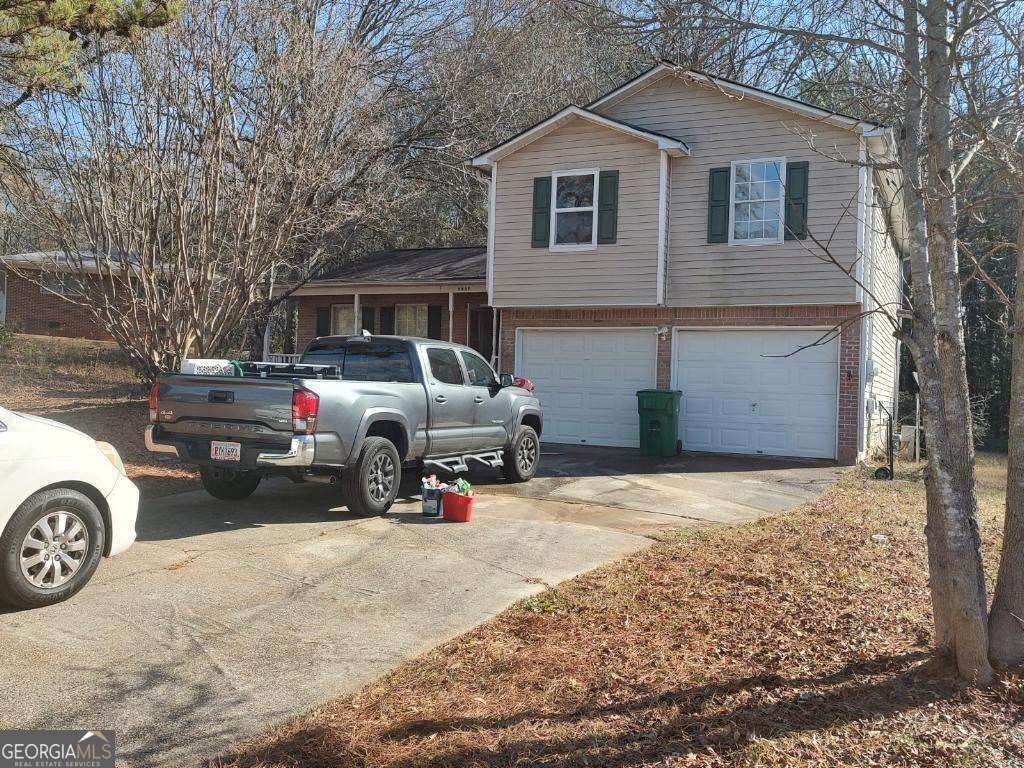 4957 N Redan Circle Property Photo 1