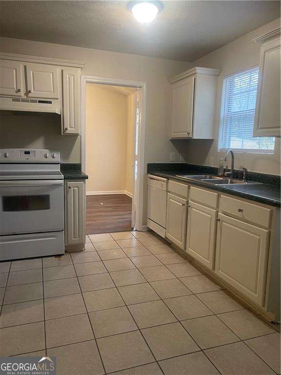 4957 N Redan Circle Property Photo 5