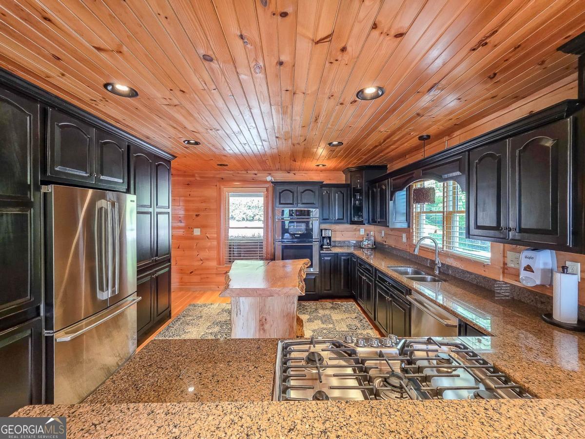 965 My Mountain Road Property Photo 14