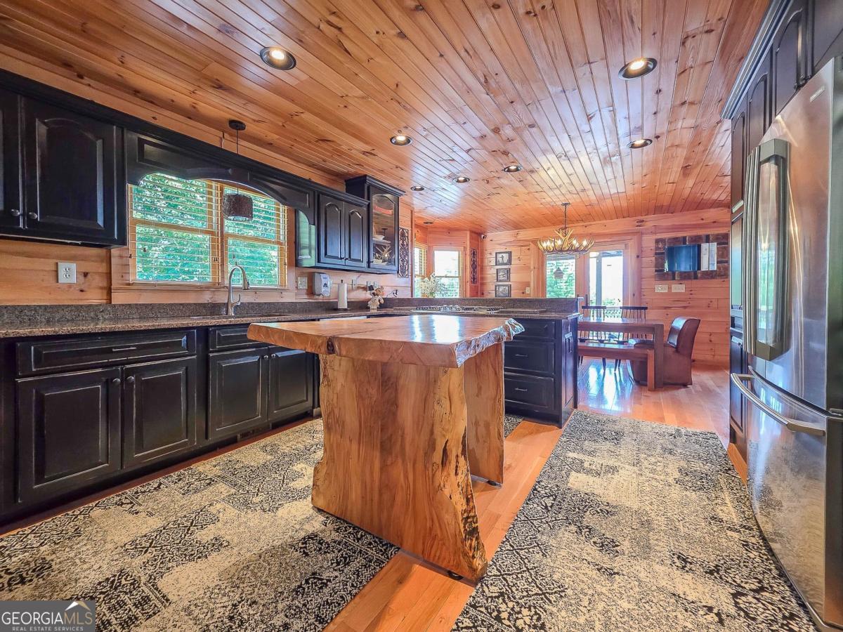 965 My Mountain Road Property Photo 15