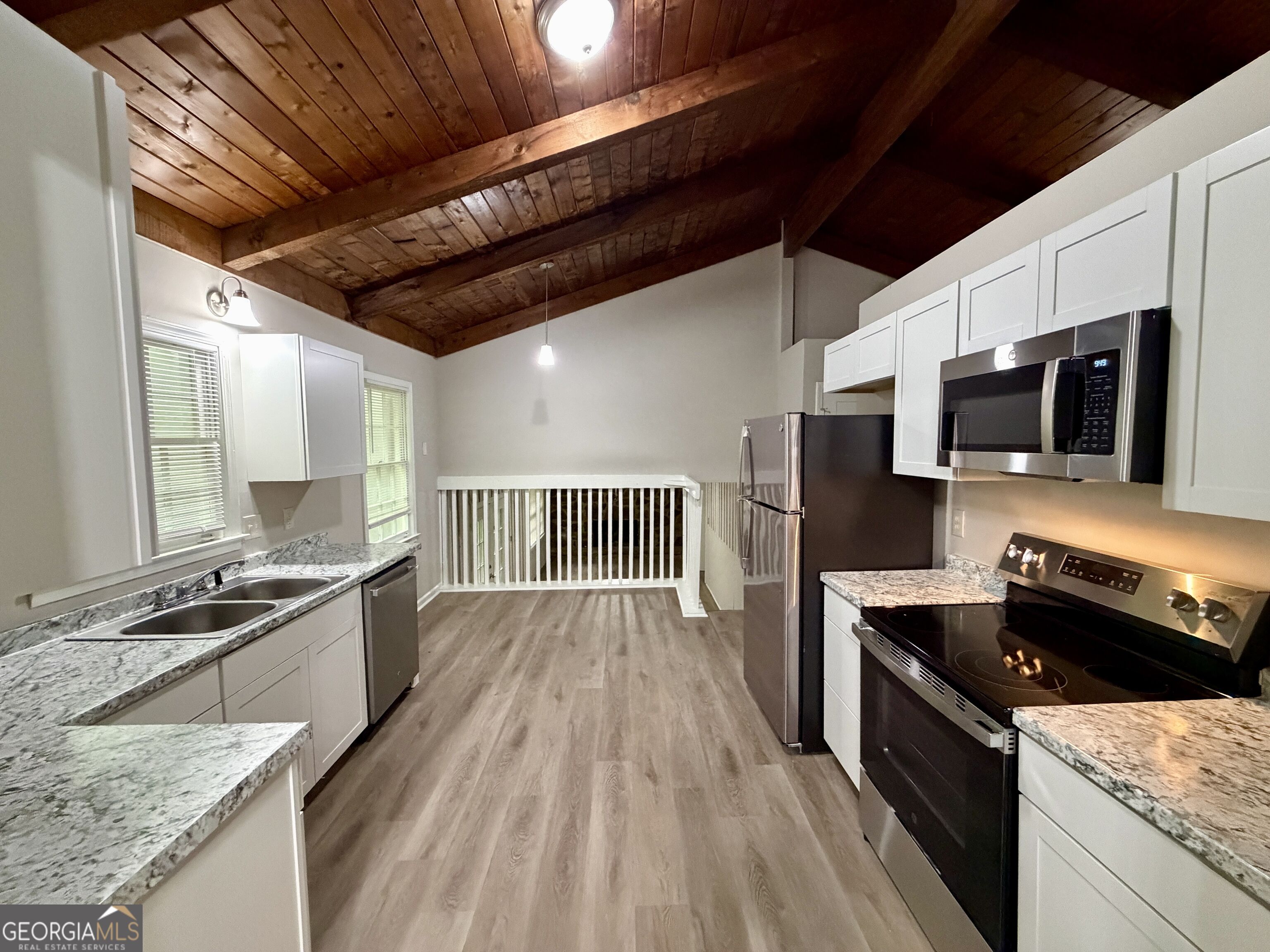 5776 Windermere Court Property Photo 9