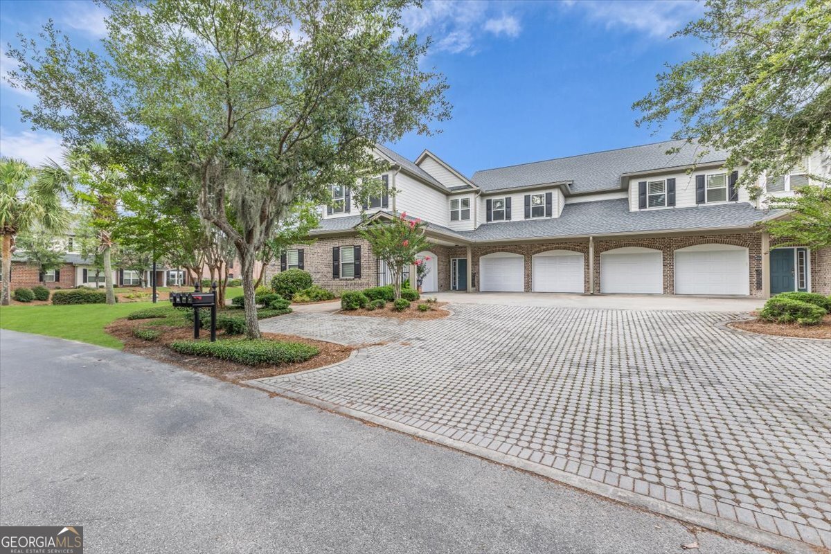 1003 River Oaks Drive Property Photo 3