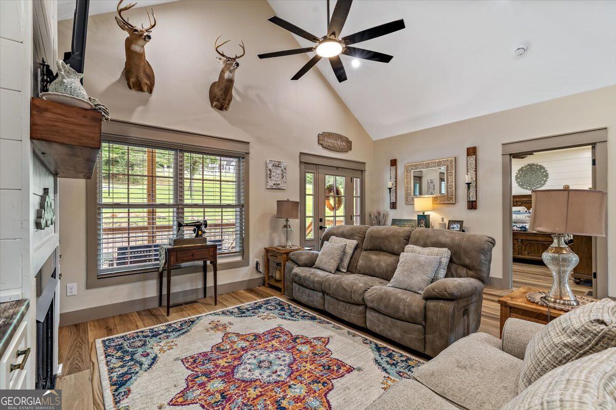332 Upper Fox Trail Property Photo 12