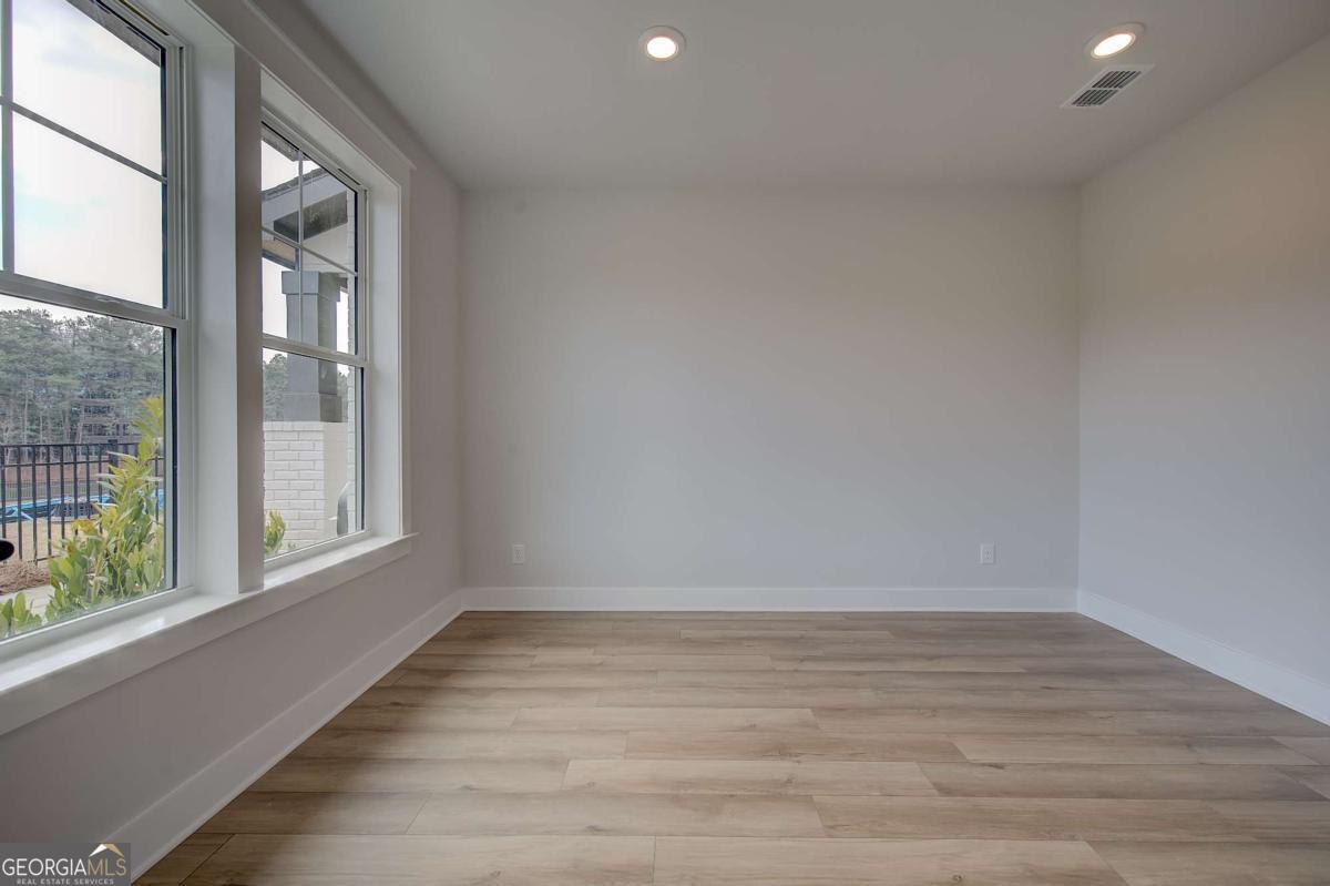 1076 Ascent Place Property Photo 3