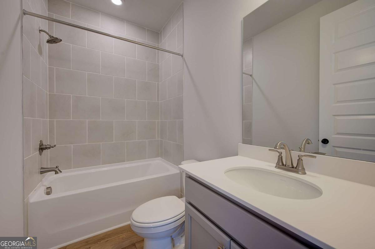 1076 Ascent Place Property Photo 5