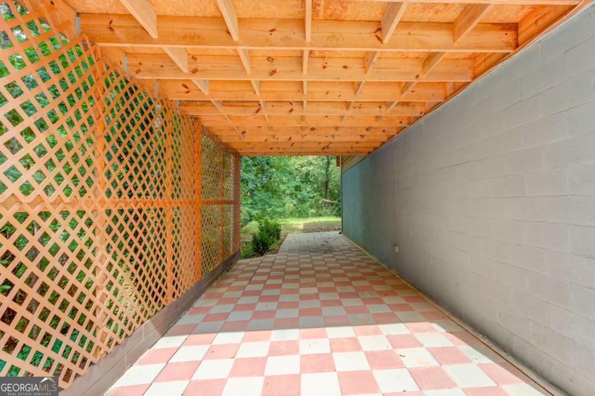 3938 Pointe N Property Photo 5