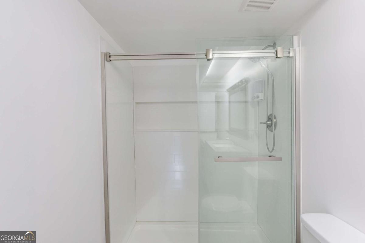 3938 Pointe N Property Photo 24