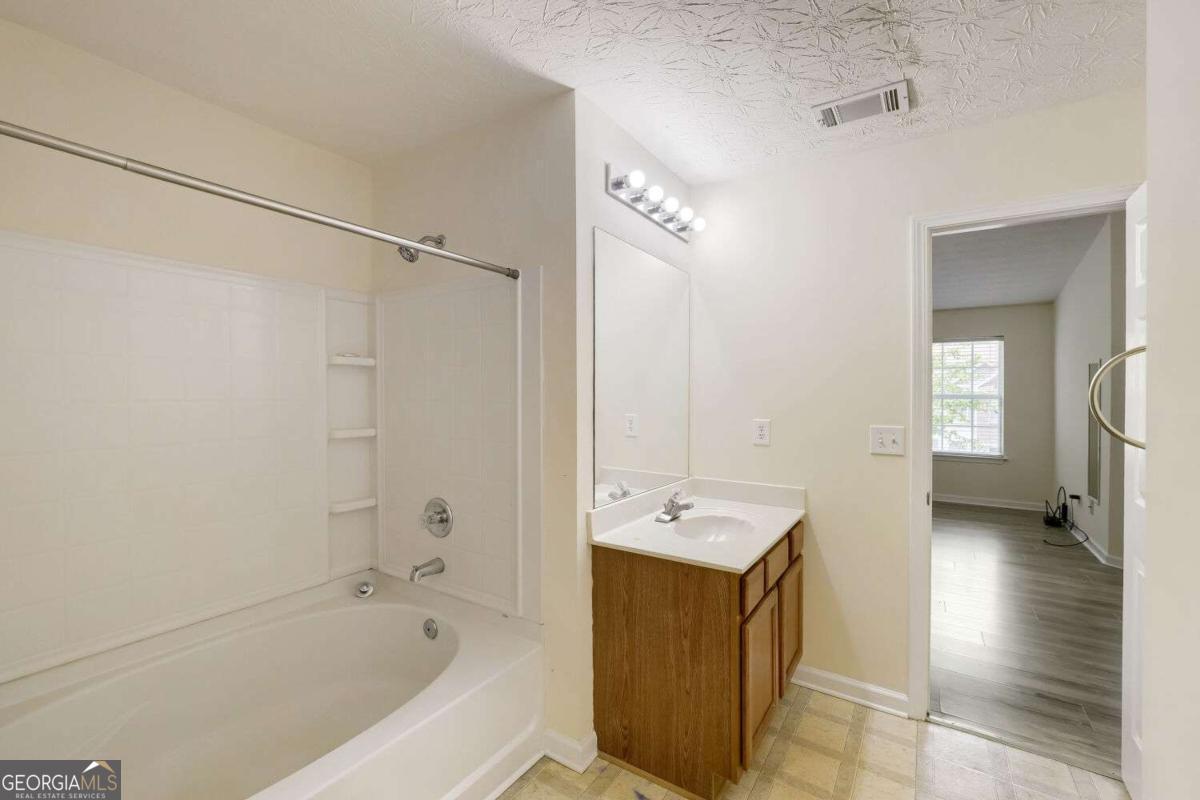 2914 Vining Ridge Terrace Property Photo 20