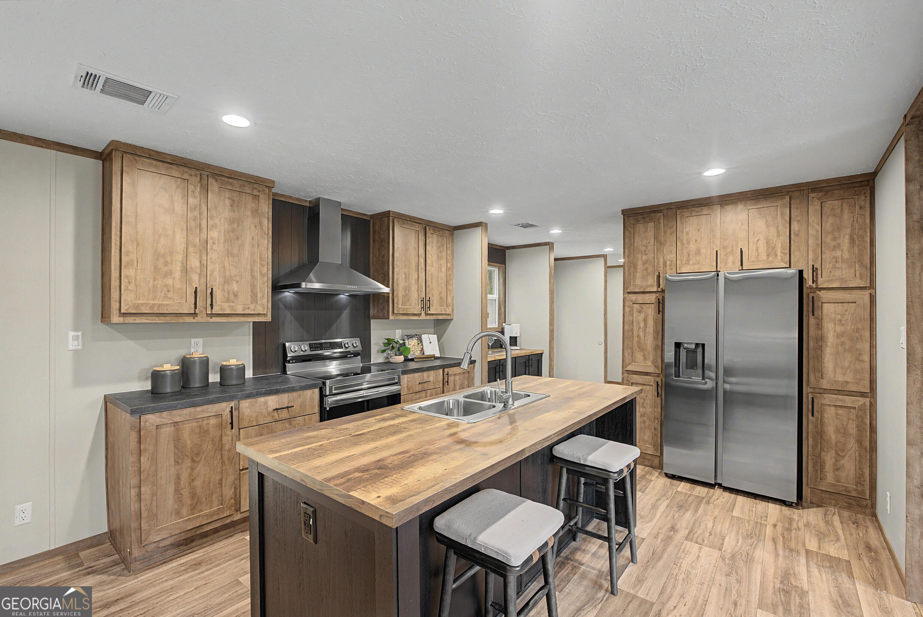 416 Cook Road Property Photo 6
