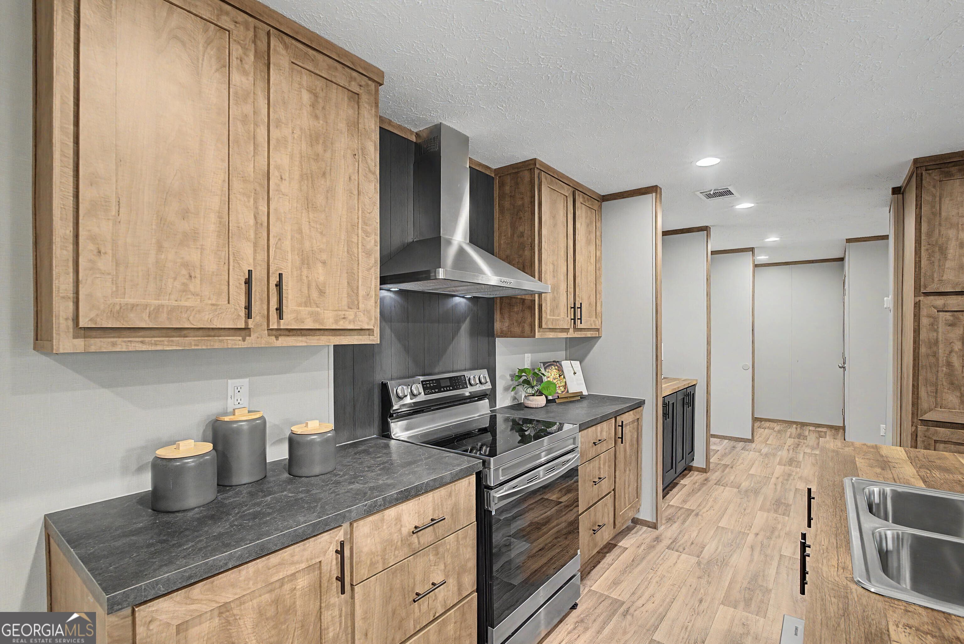 416 Cook Road Property Photo 9