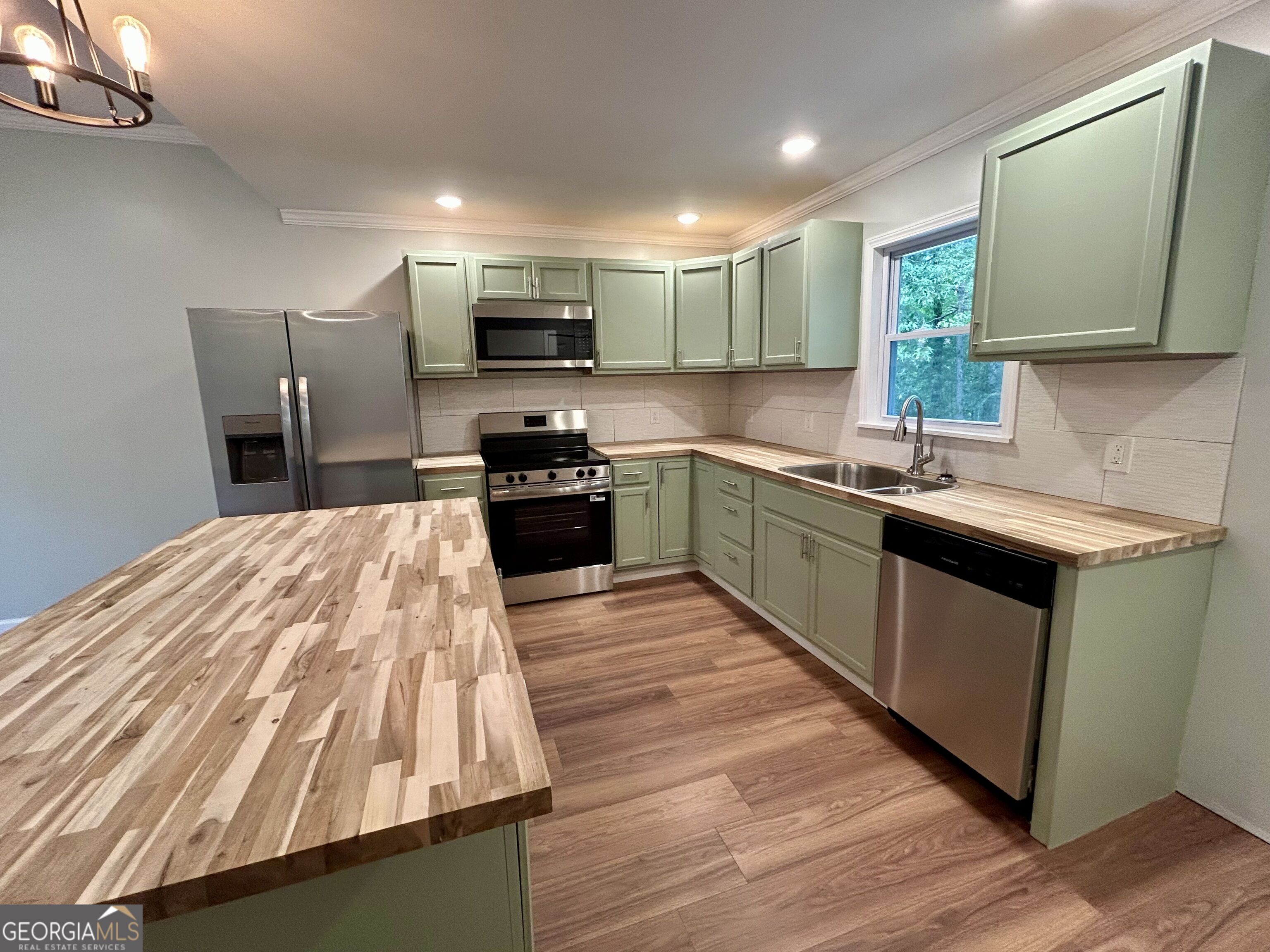 255 Cooksville Road Property Photo 5