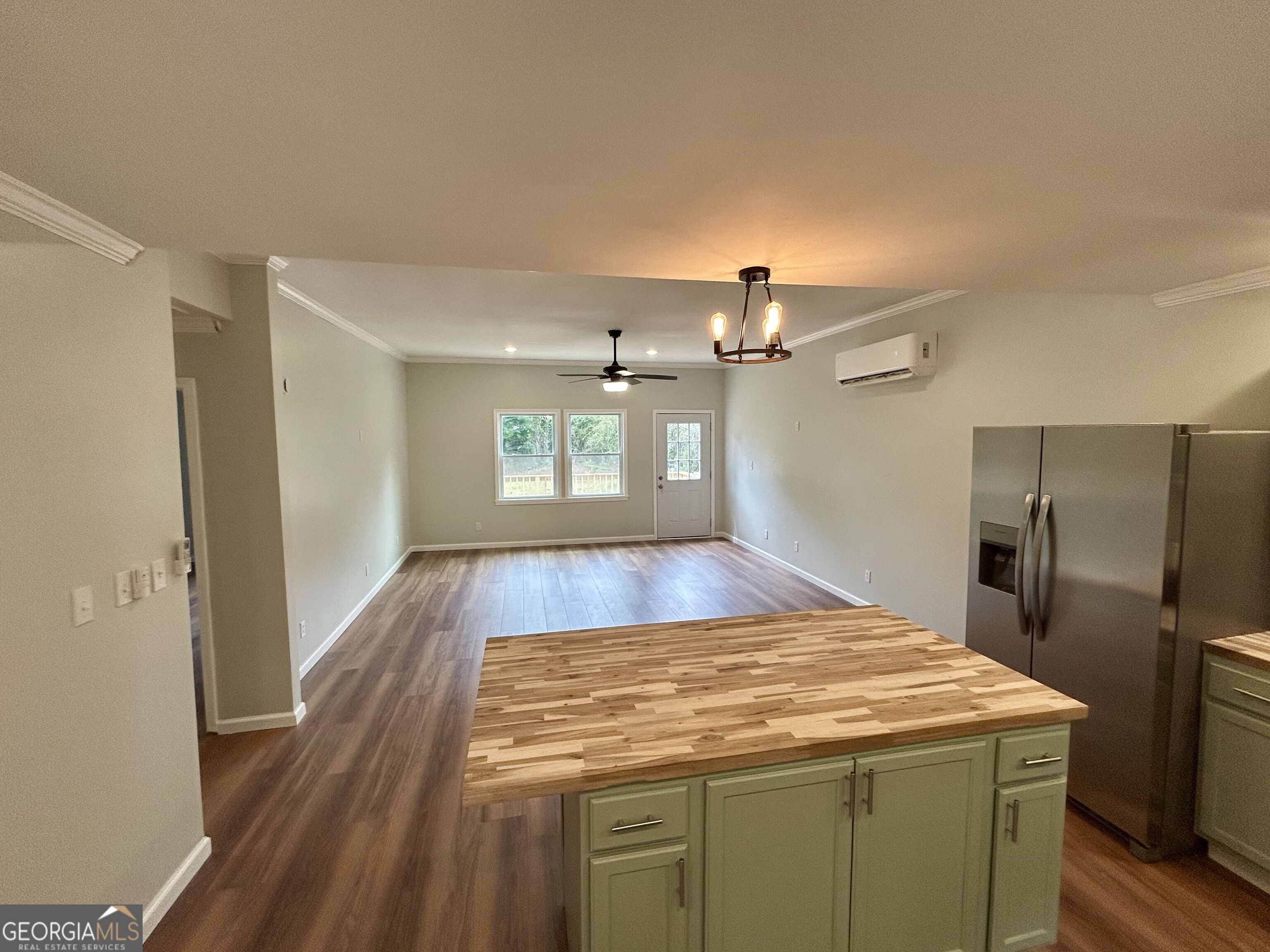 255 Cooksville Road Property Photo 6