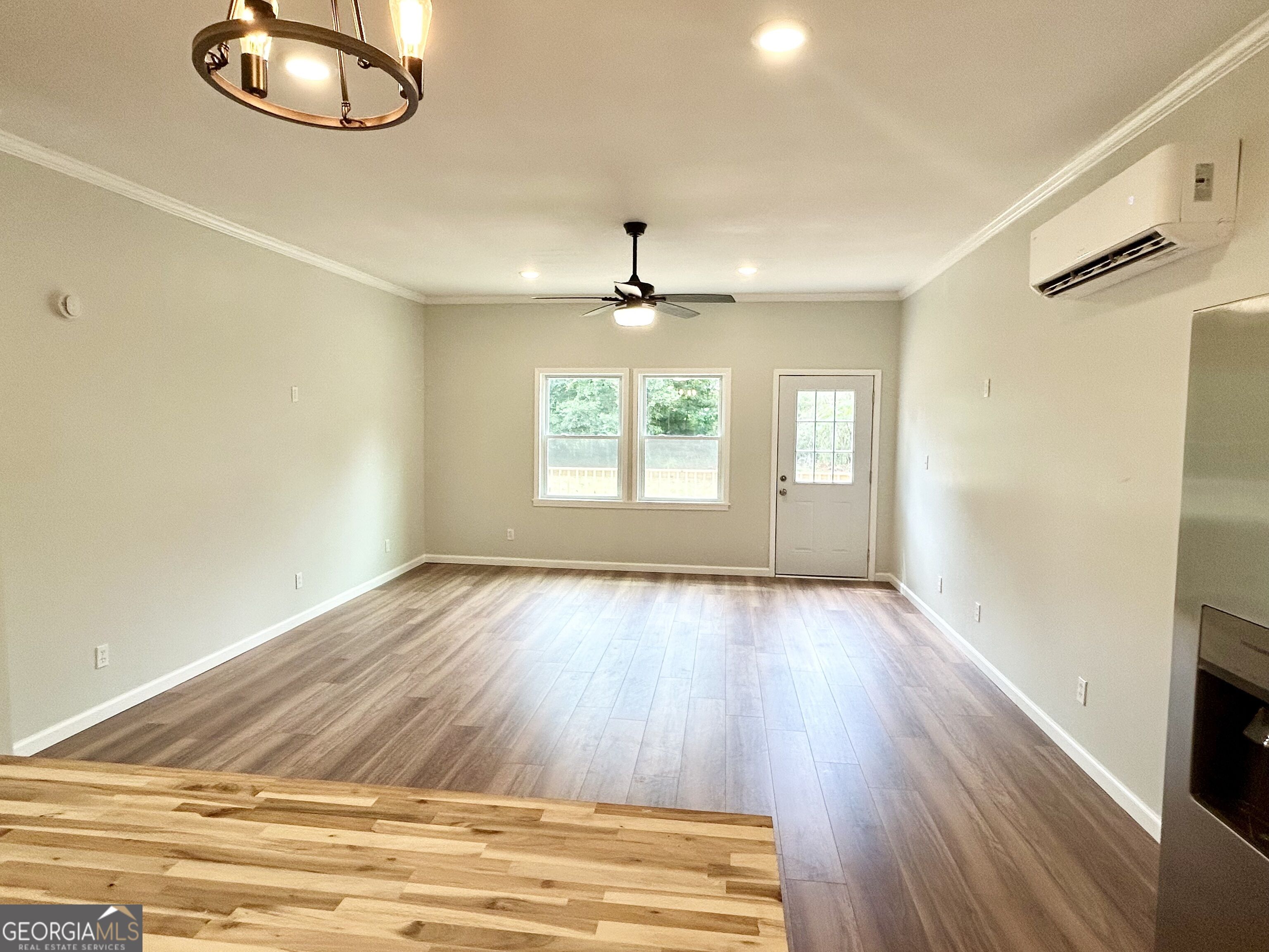 255 Cooksville Road Property Photo 7