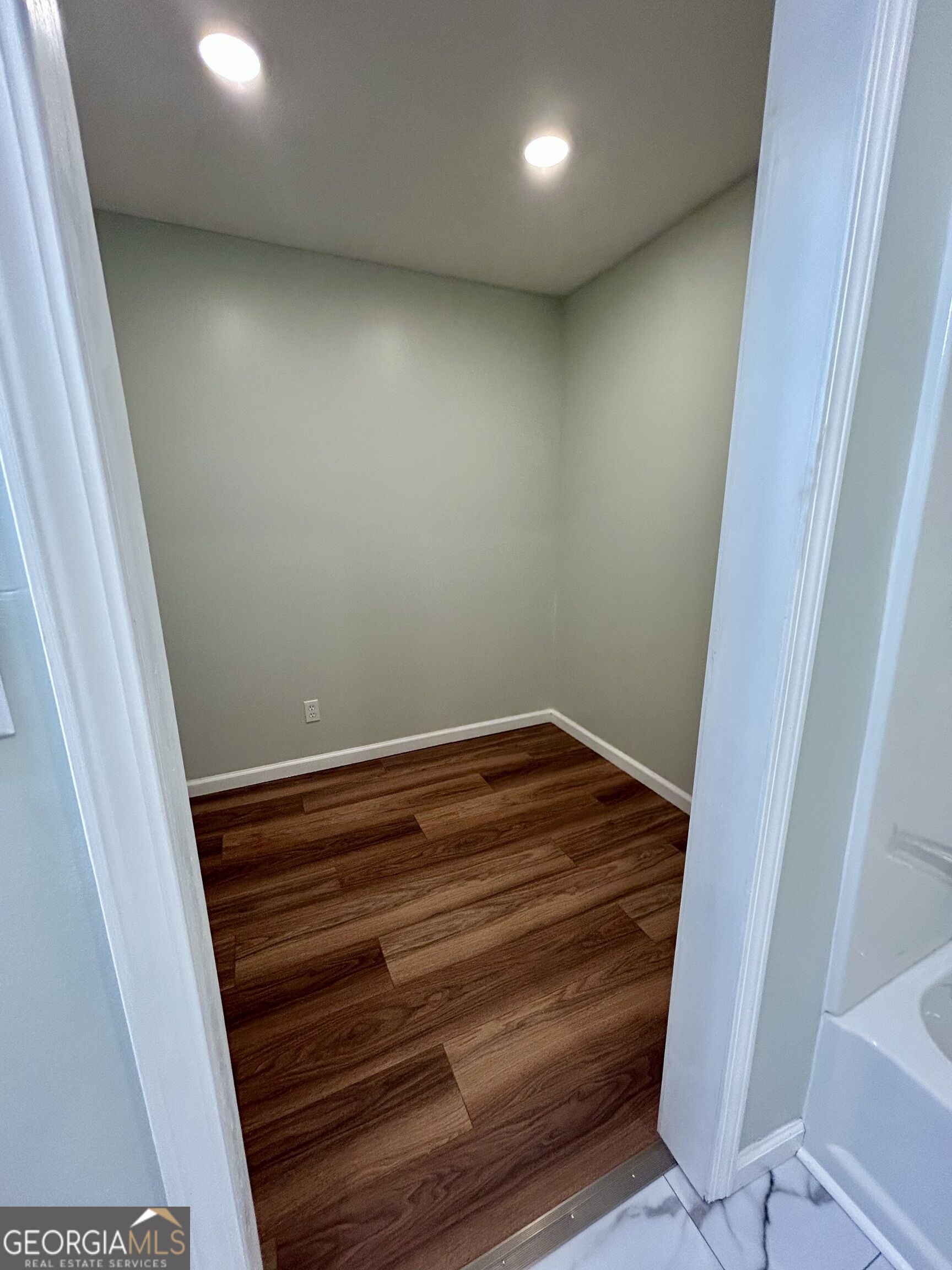 255 Cooksville Road Property Photo 12