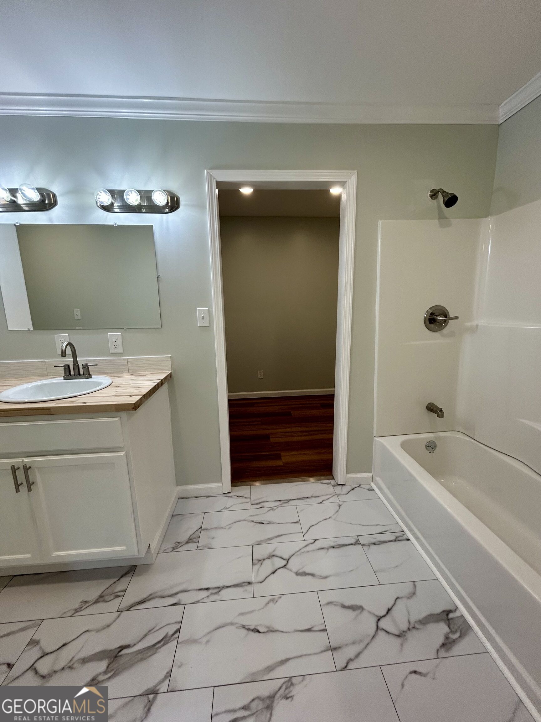255 Cooksville Road Property Photo 13