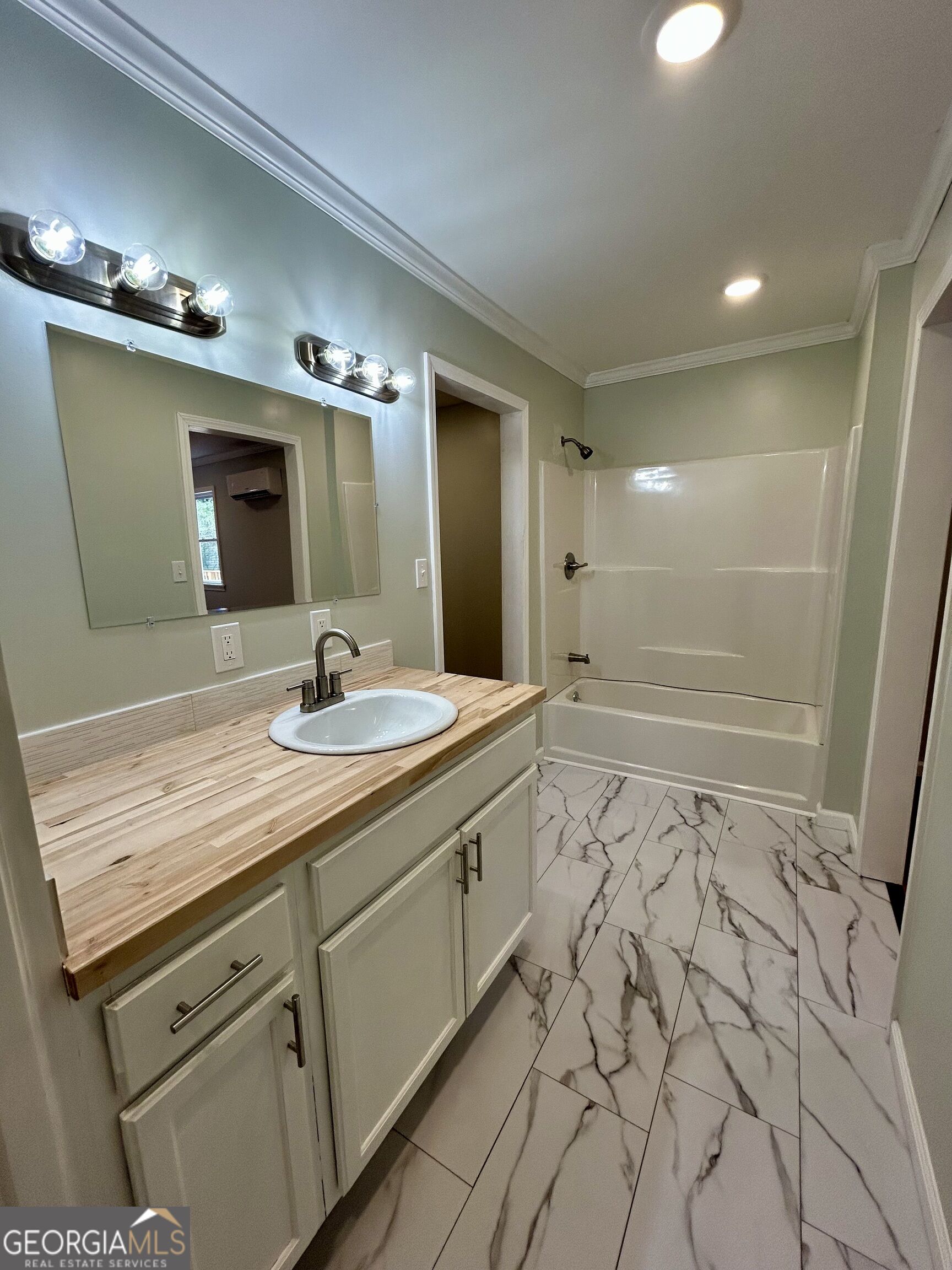 255 Cooksville Road Property Photo 15