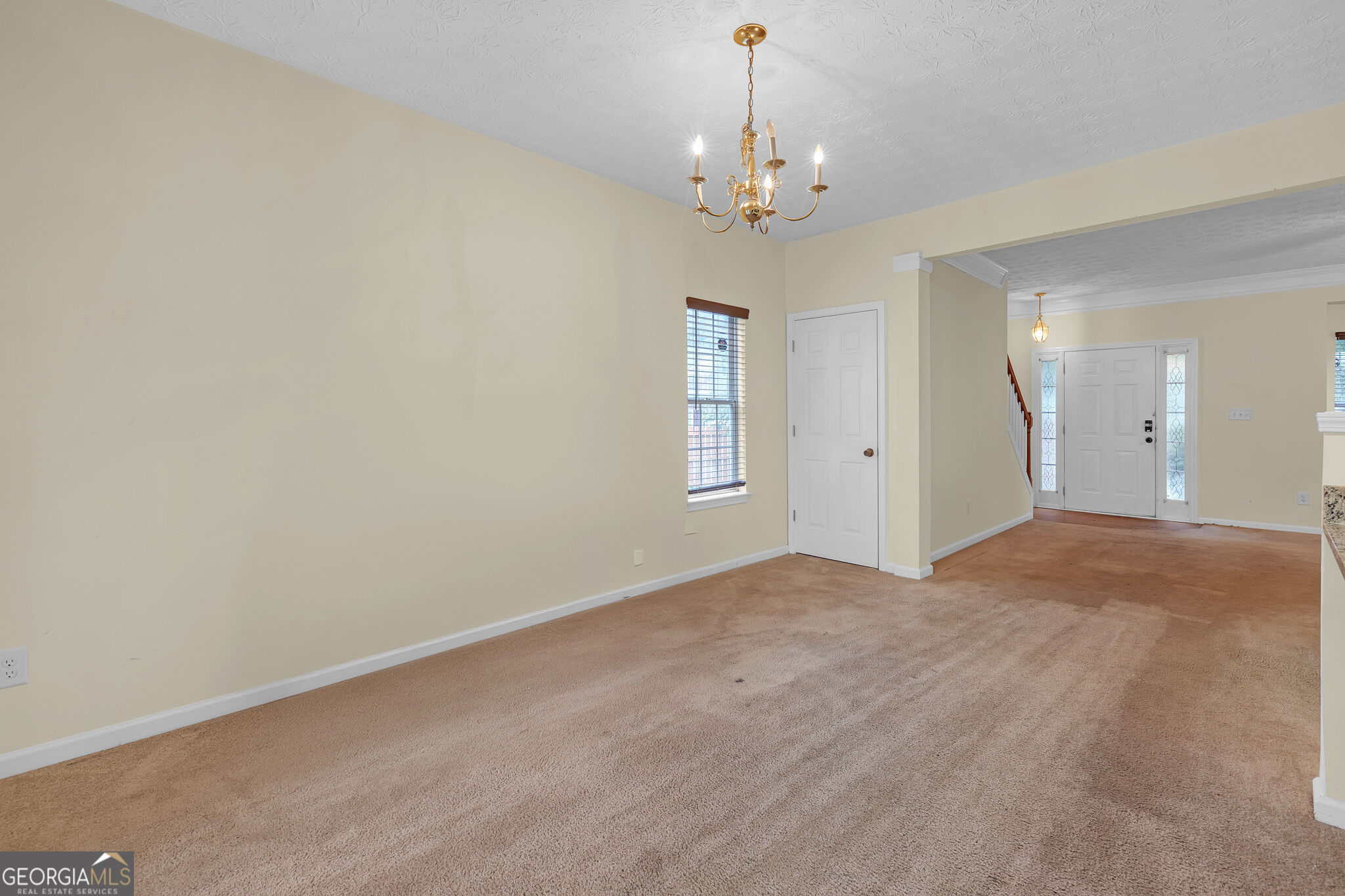 5475 Hampton Court Property Photo 7