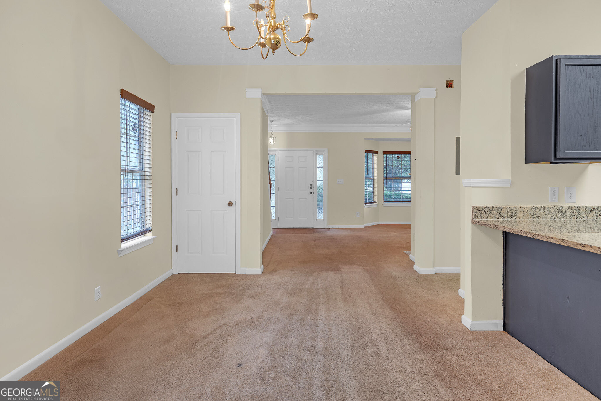 5475 Hampton Court Property Photo 8