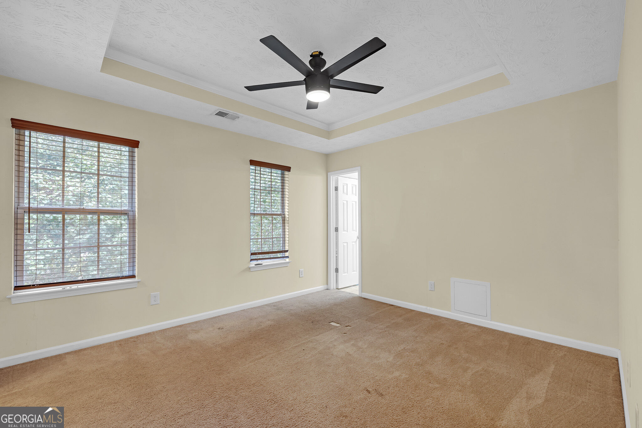 5475 Hampton Court Property Photo 14