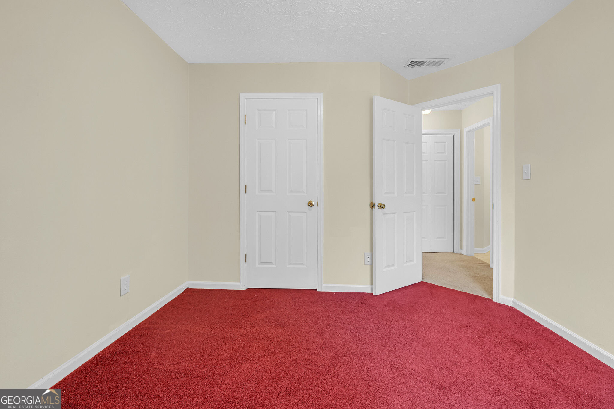 5475 Hampton Court Property Photo 18