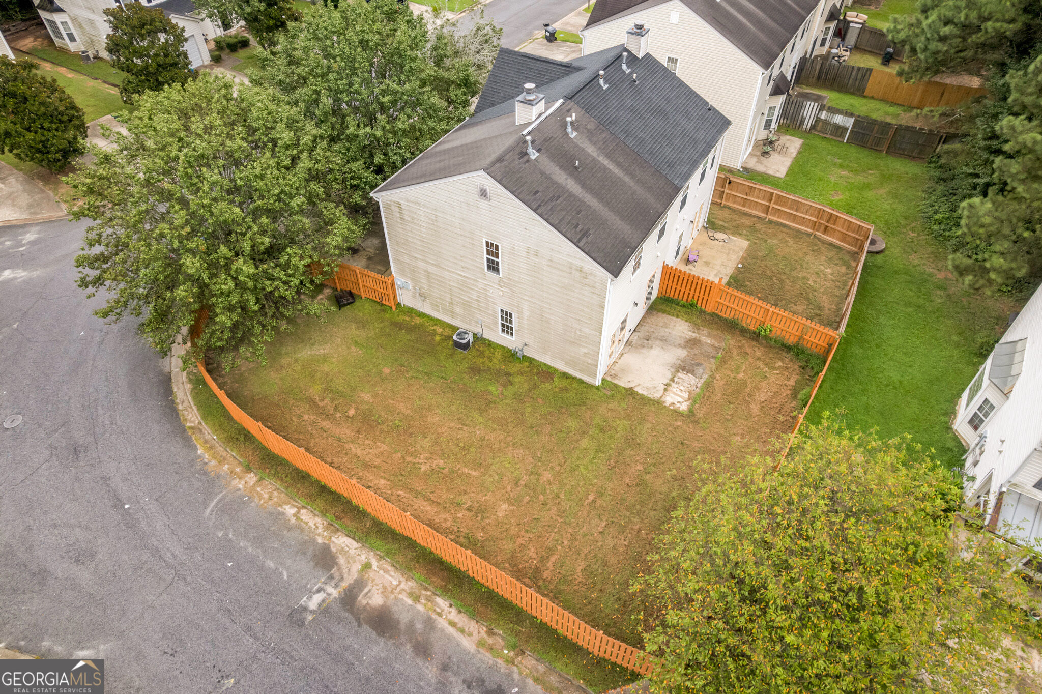 5475 Hampton Court Property Photo 23