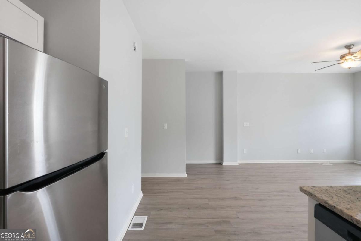 4299 Notting Hill Drive Sw Property Photo 9
