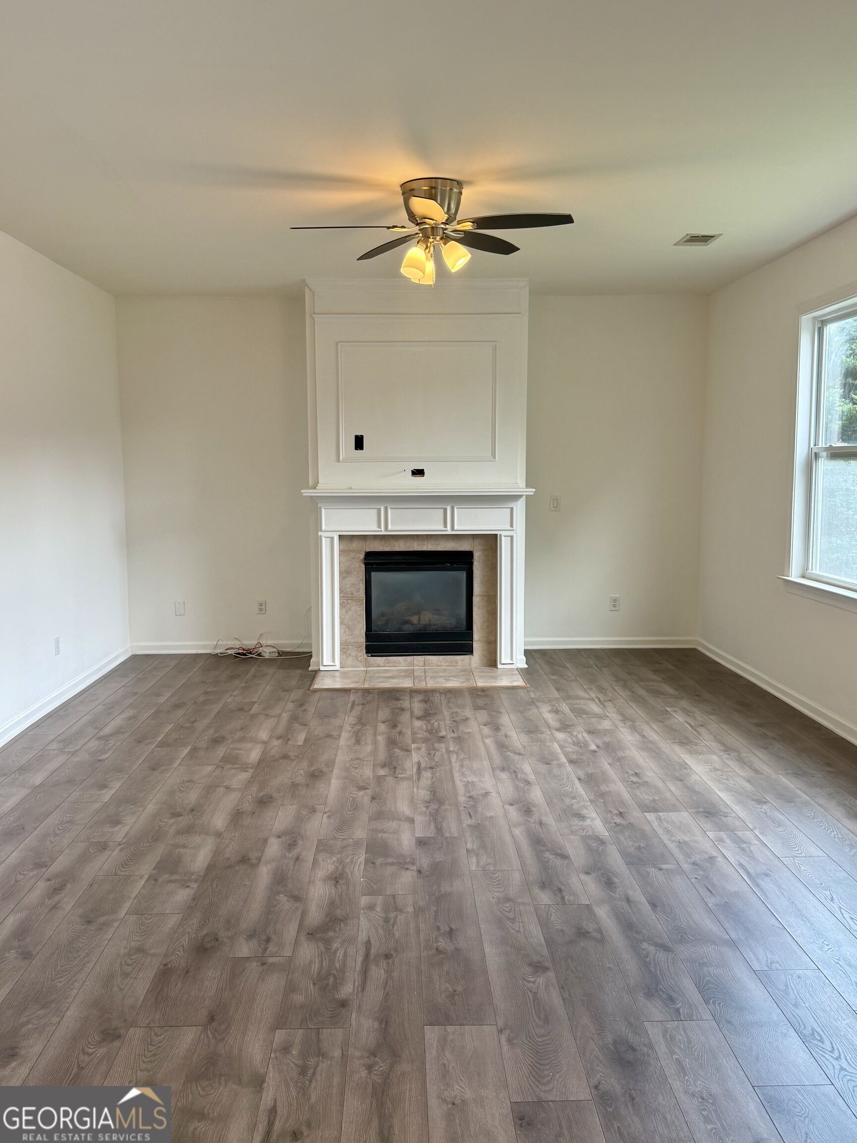 5280 Lakerock Way Sw Property Photo 6