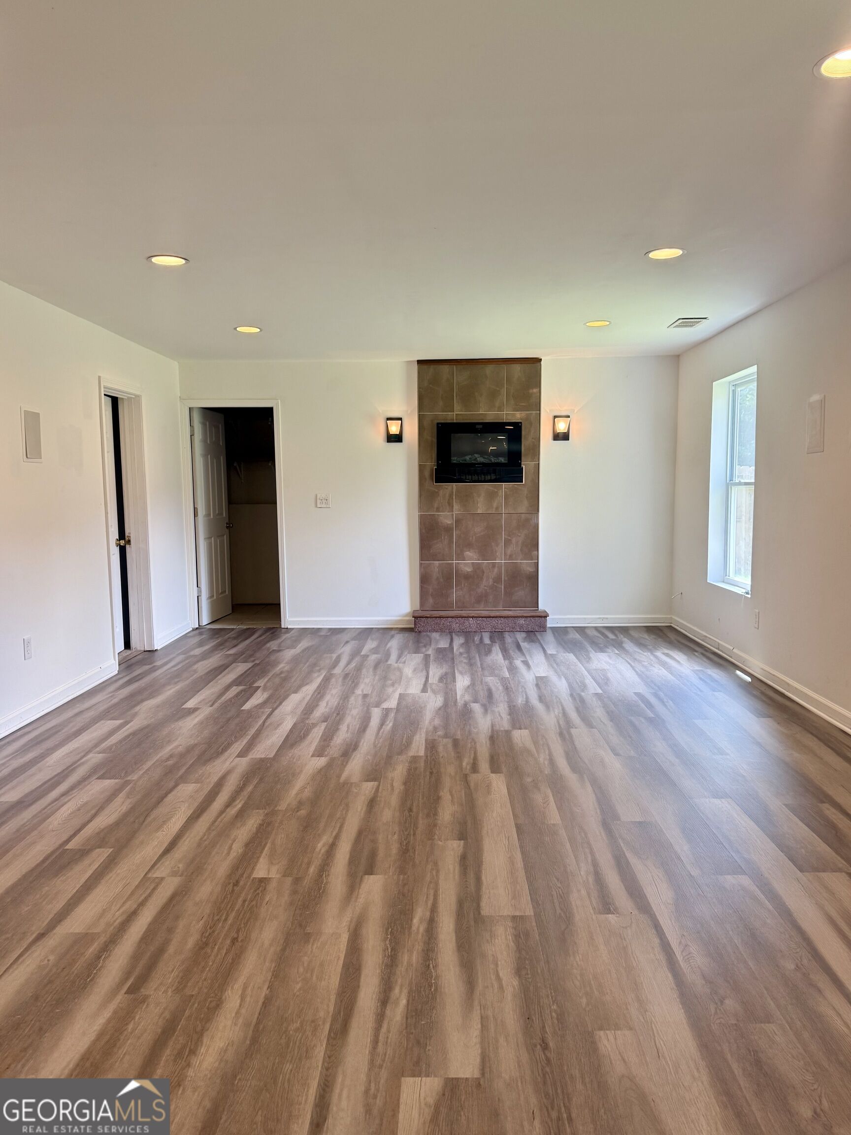 5280 Lakerock Way Sw Property Photo 13