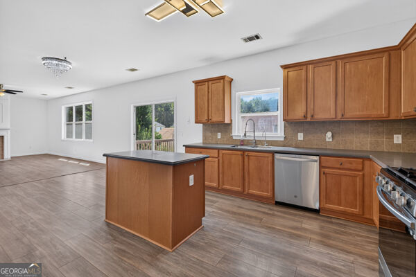 5280 Lakerock Way Sw Property Photo 14