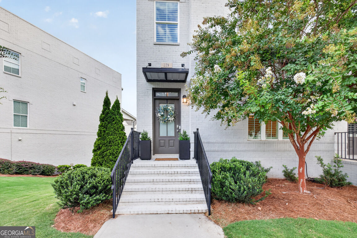 221 Nash Street