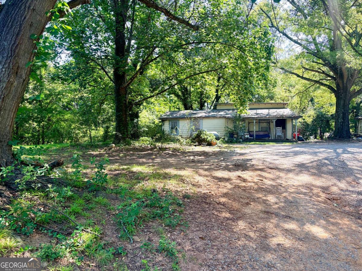 108 Walton Street Property Photo 5