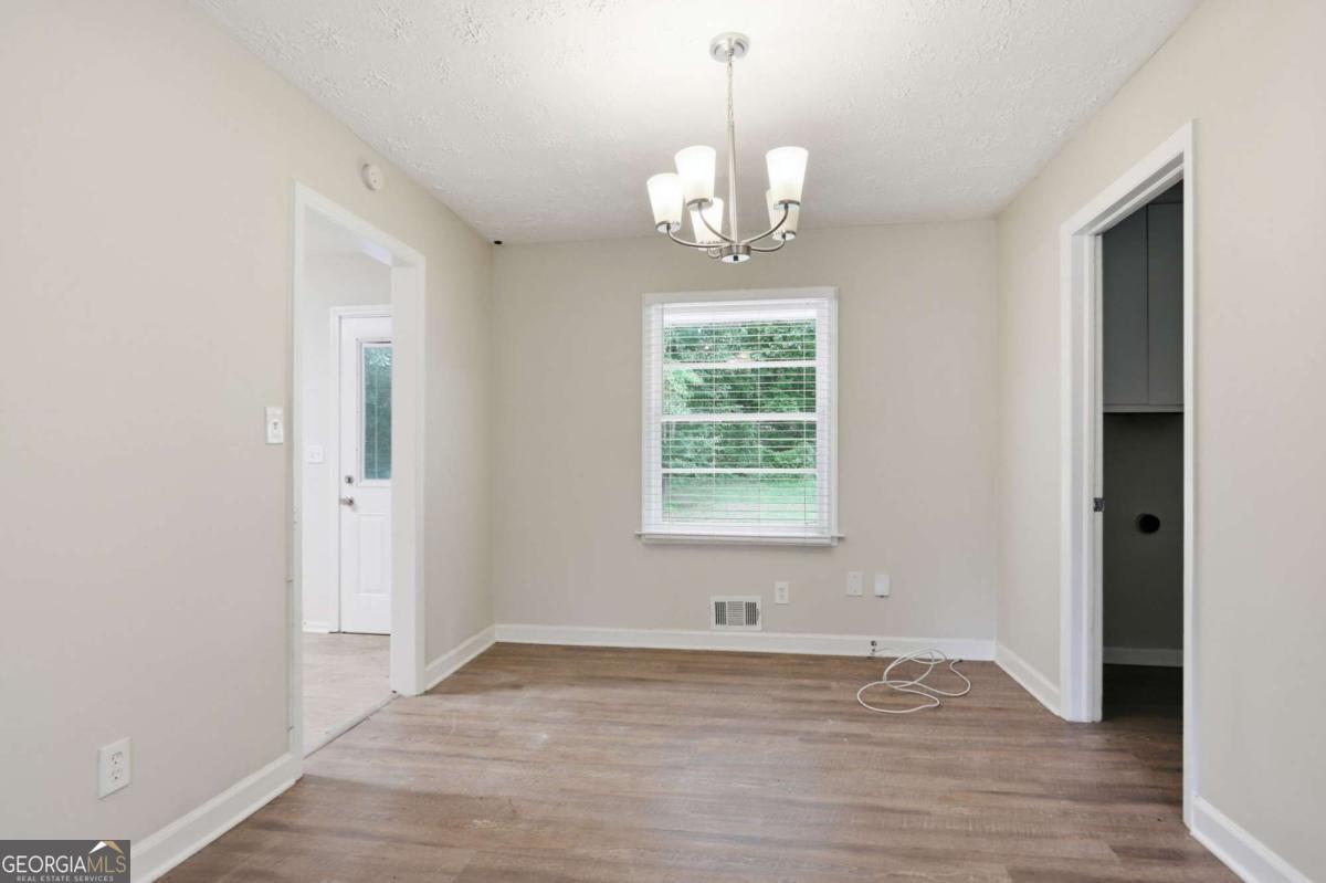 1068 Longshore Drive Property Photo 10