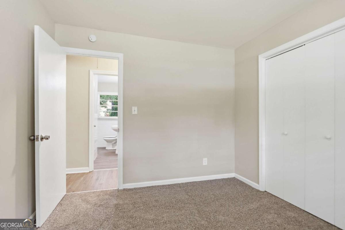 1068 Longshore Drive Property Photo 12