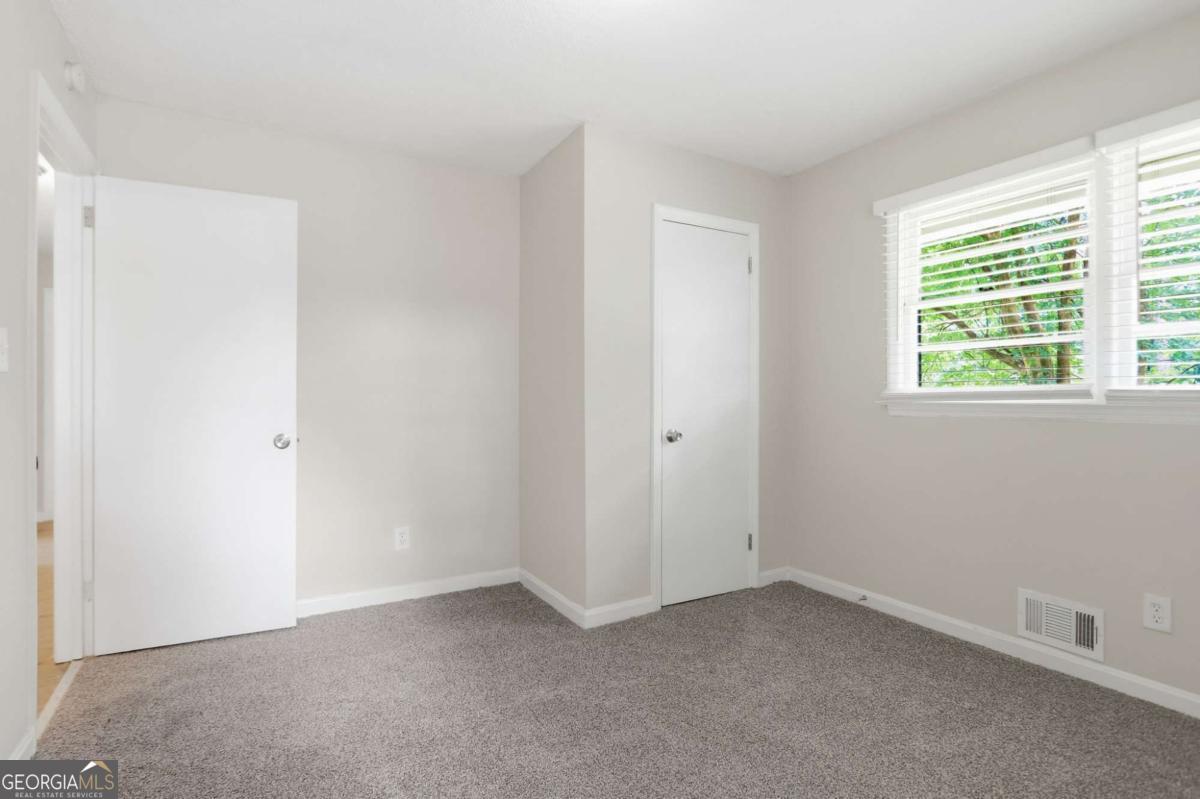 1068 Longshore Drive Property Photo 14
