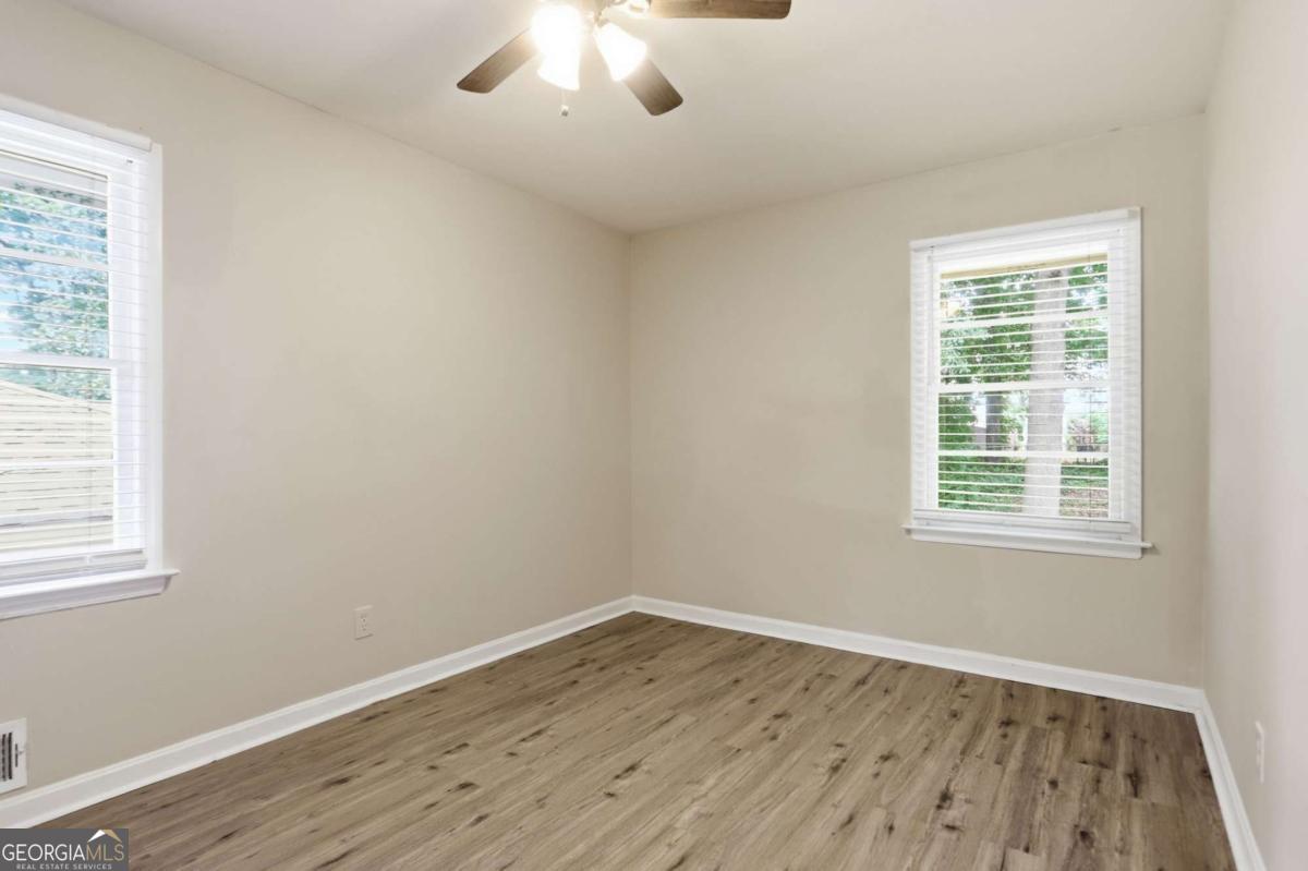 1068 Longshore Drive Property Photo 15