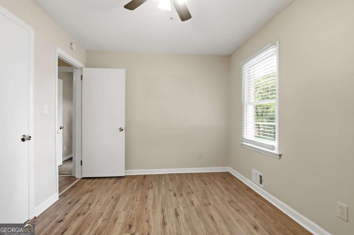 1068 Longshore Drive Property Photo 16