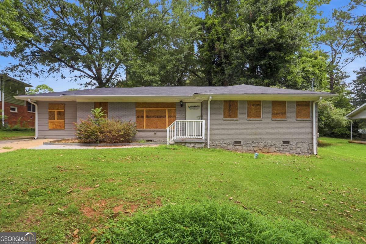 3456 Glensford Drive Property Photo 2