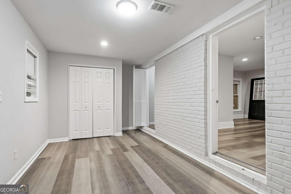 3456 Glensford Drive Property Photo 10