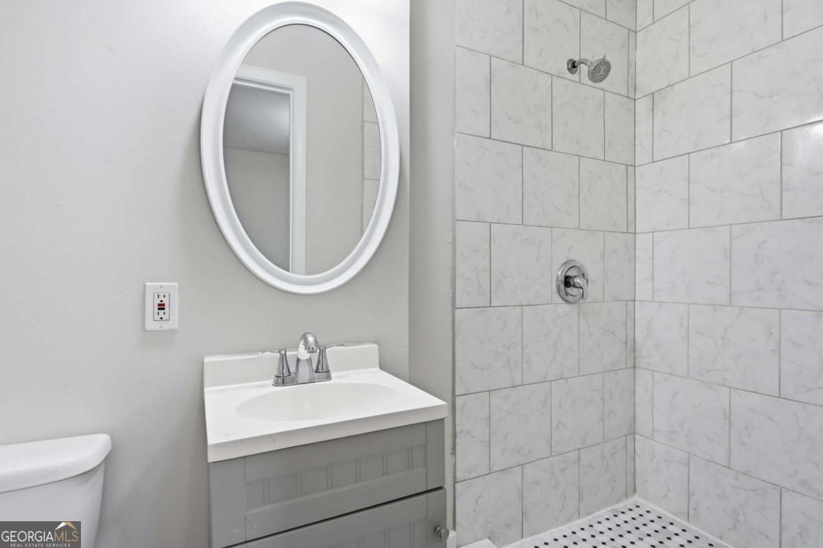 3456 Glensford Drive Property Photo 21