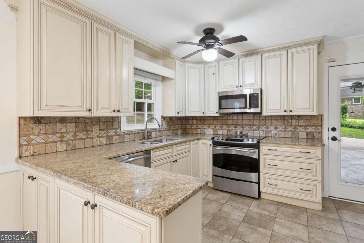 4165 Westview Street Property Photo 1