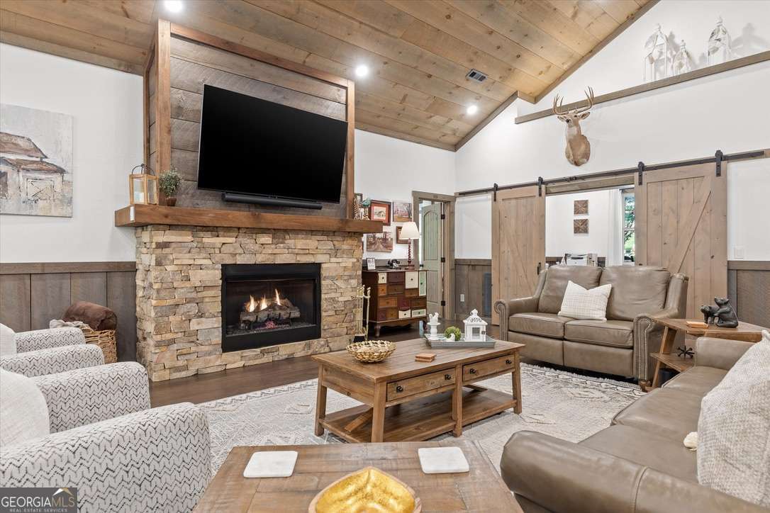 371 Windfield Circle Property Photo 9