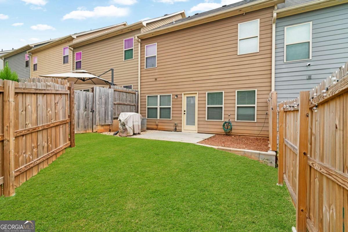 850 Ash Street Property Photo 19
