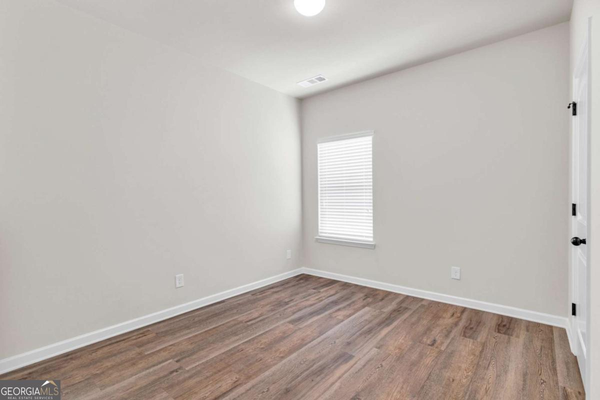 850 Ash Street Property Photo 30