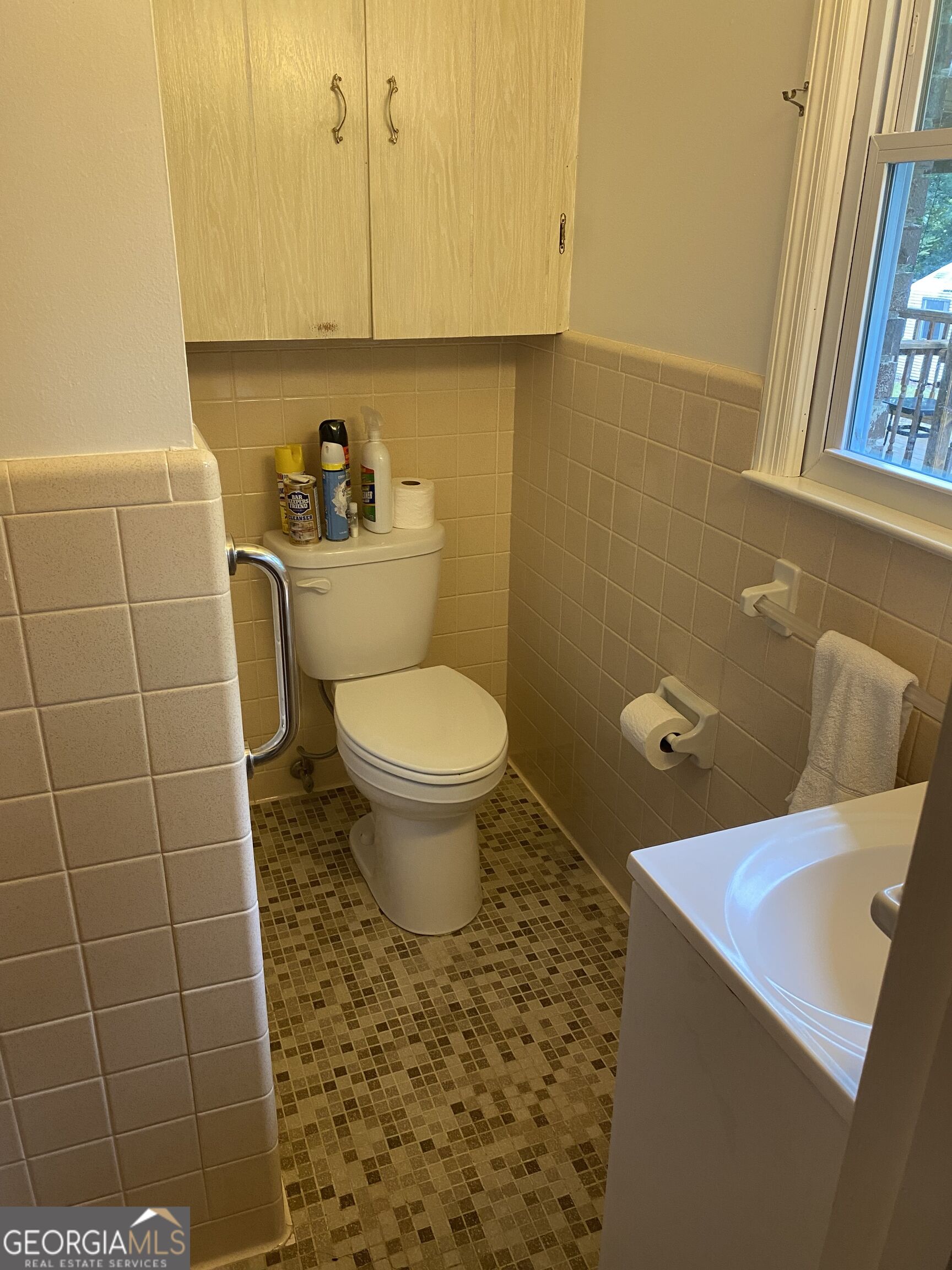 503 Brookdale Drive Property Photo 5