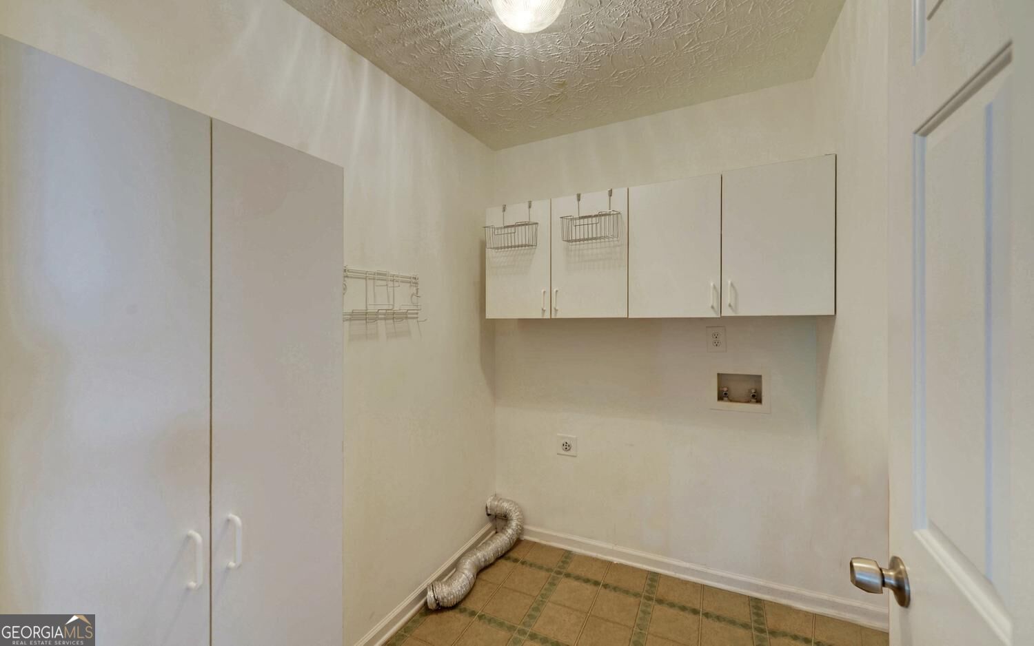 94 Bent Ridge Drive S Property Photo 15