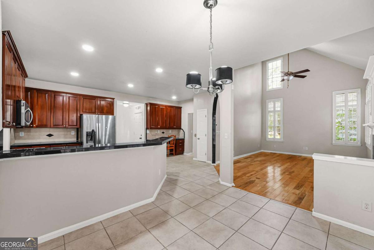 1014 Deer Hollow Drive Property Photo 12